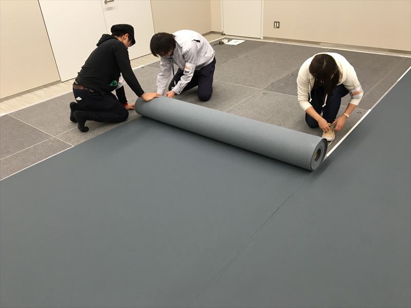 パンチカーペット(W) 使用イメージ グレー